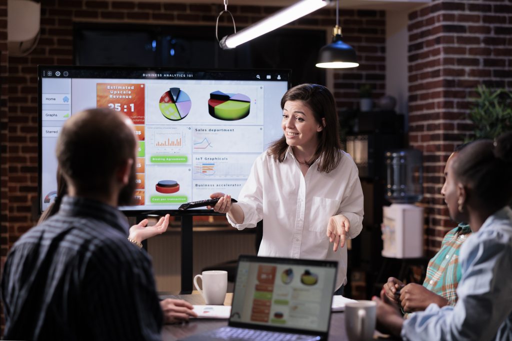 Tecnologia no marketing digital aplicada à análise de dados empresariais